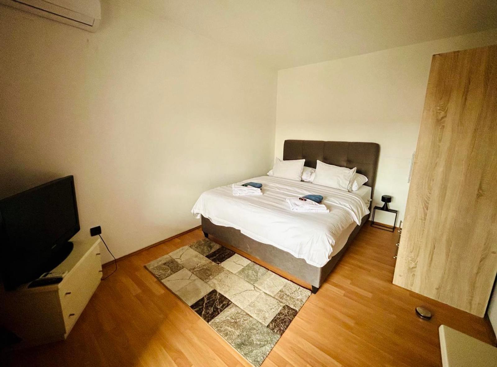Fly By Suite - Zagreb Airport - 0-24H Self Check In&Out - Parking On Site Velika Gorica Exteriér fotografie