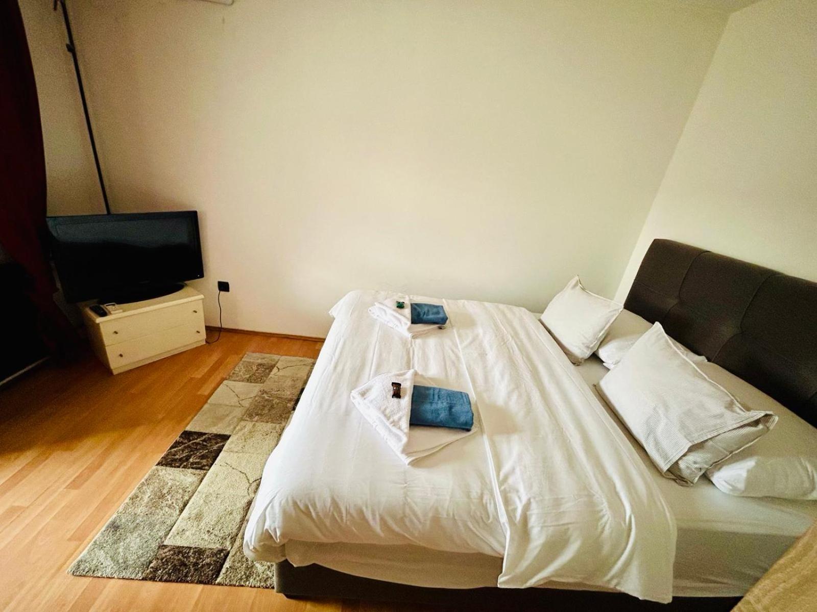 Fly By Suite - Zagreb Airport - 0-24H Self Check In&Out - Parking On Site Velika Gorica Exteriér fotografie